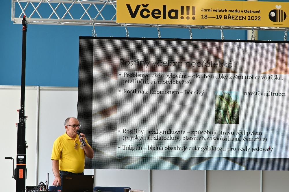 Včela!!! 2022